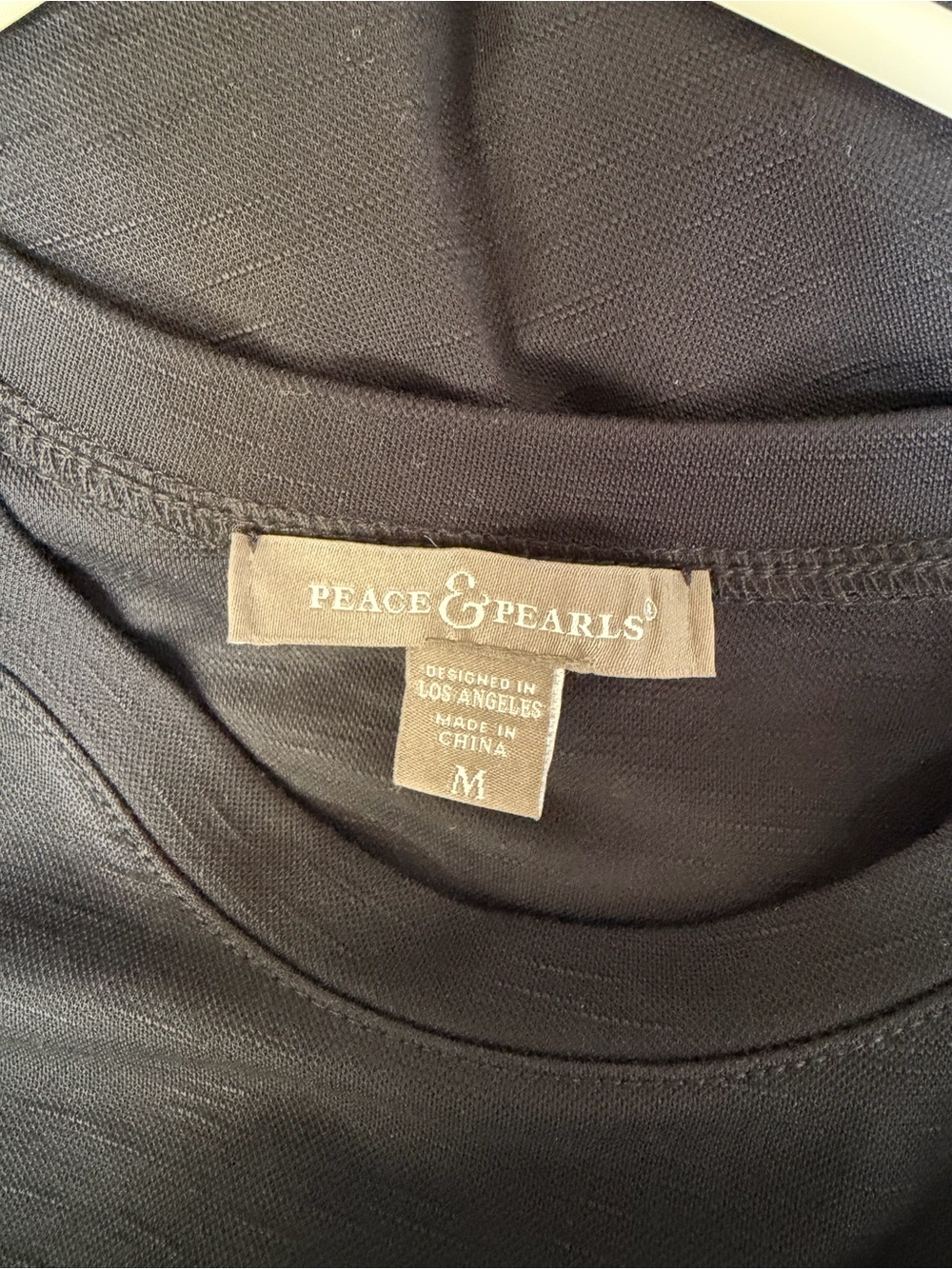 Short-Sleeve Black Ruched Midi Dress - Picture 4 of 6